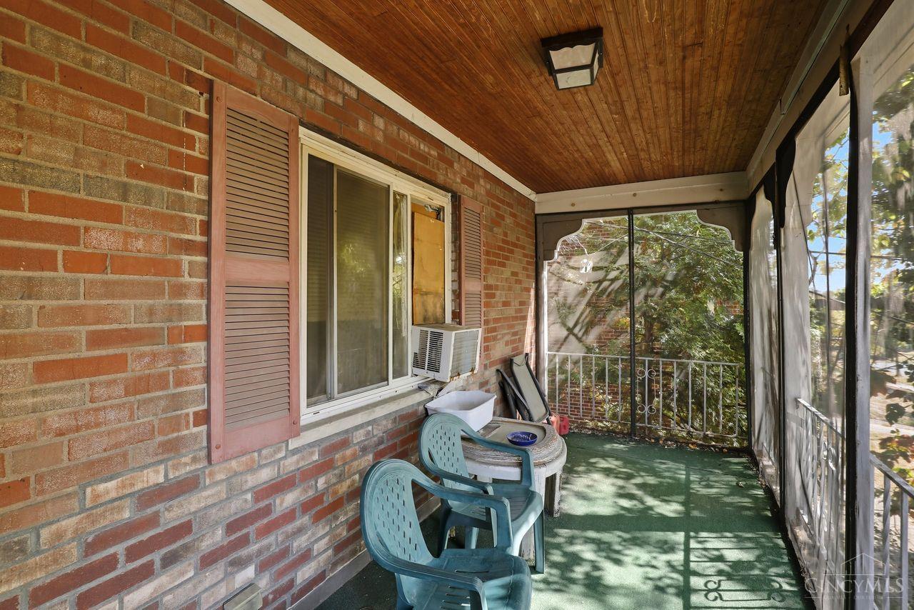 1710 Carrahen Avenue