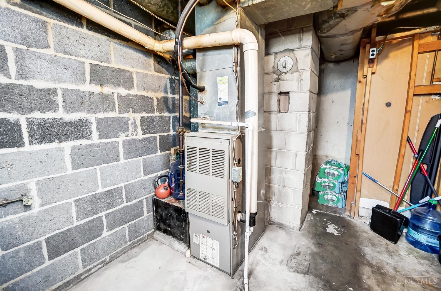 2424 Westwood Northern Boulevard