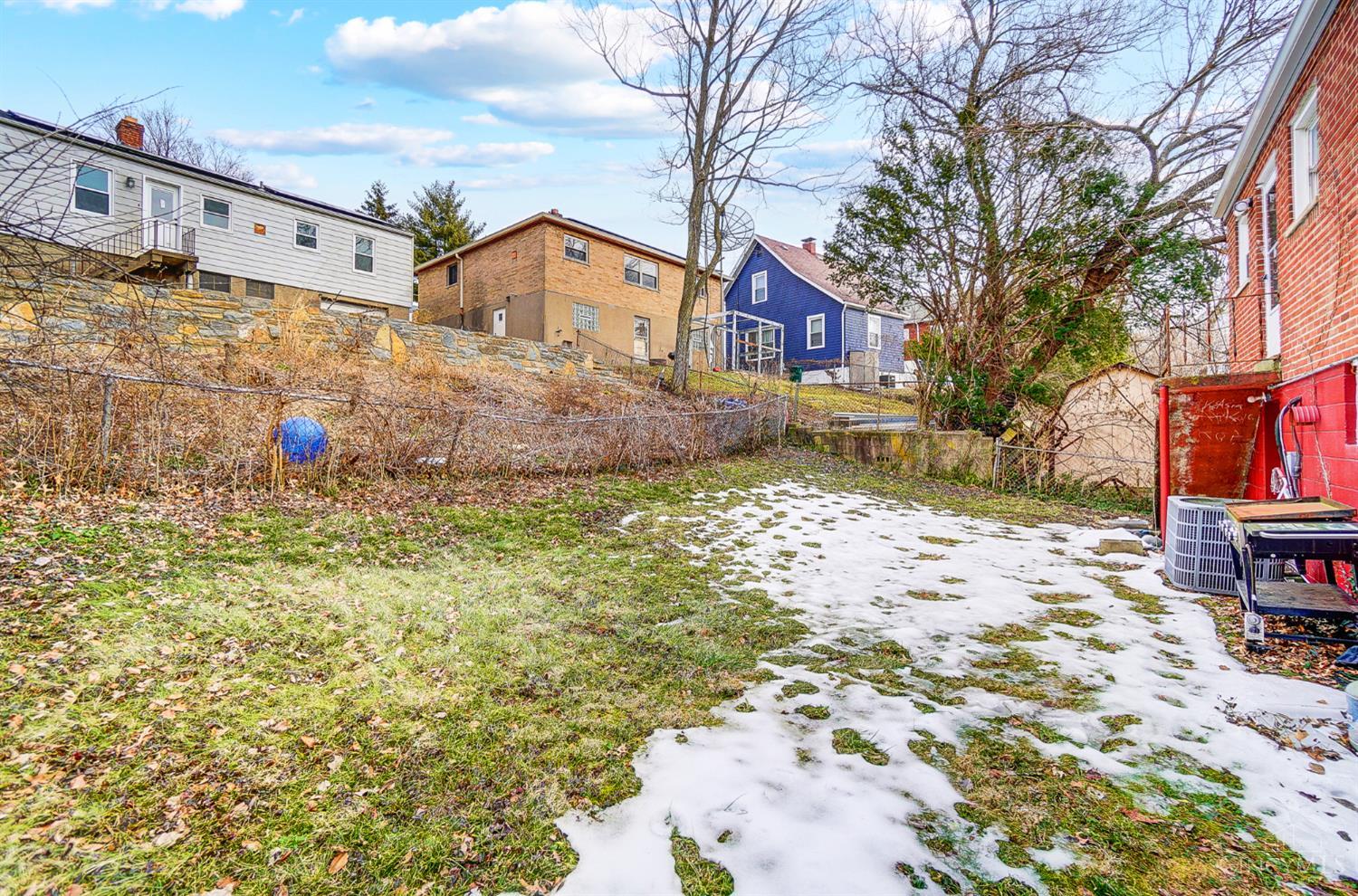 2424 Westwood Northern Boulevard