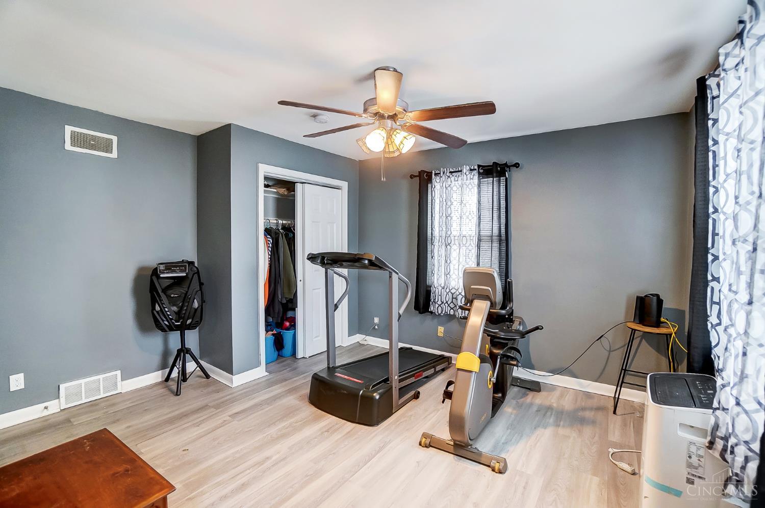 2424 Westwood Northern Boulevard