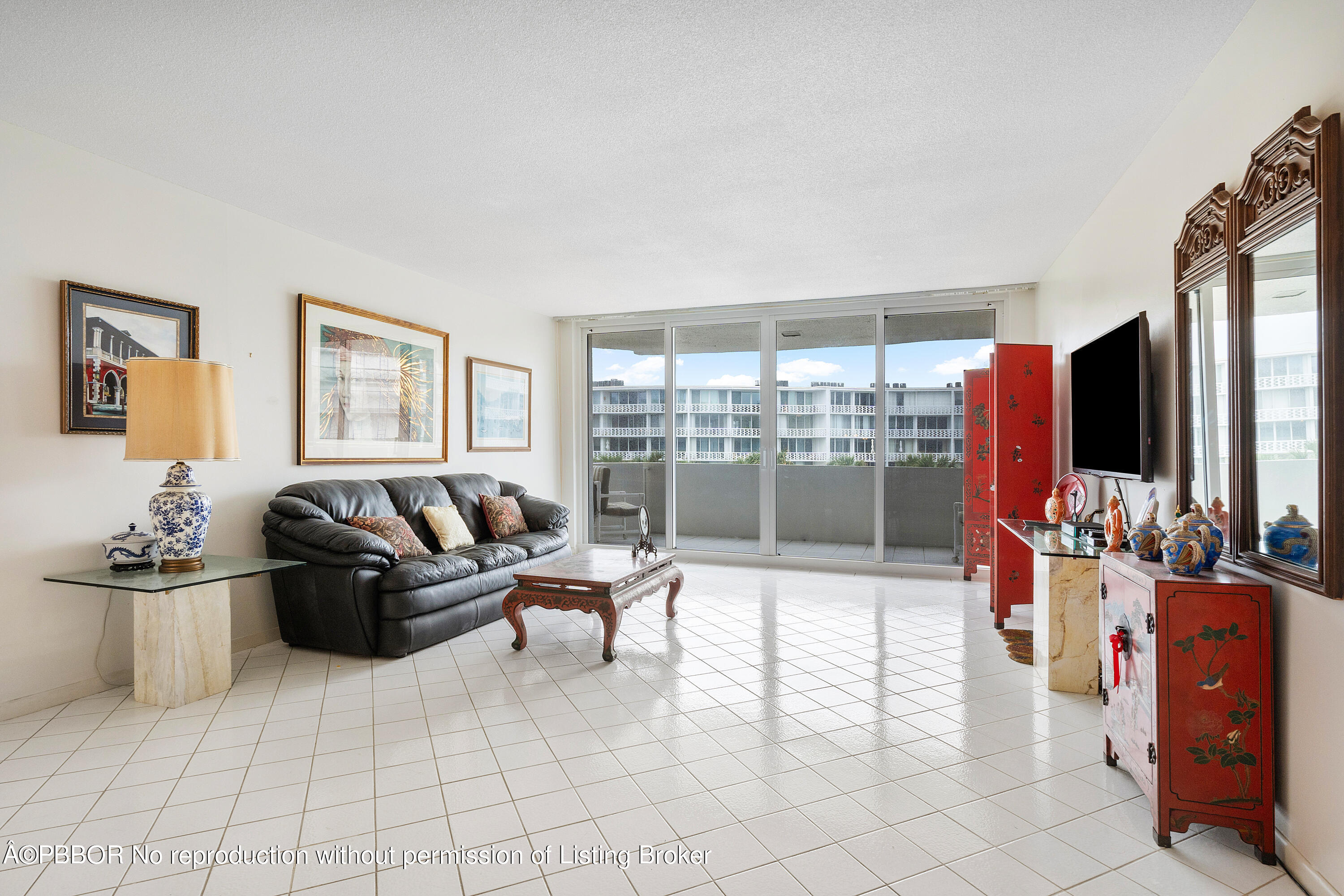 2773 S Ocean Boulevard, 309