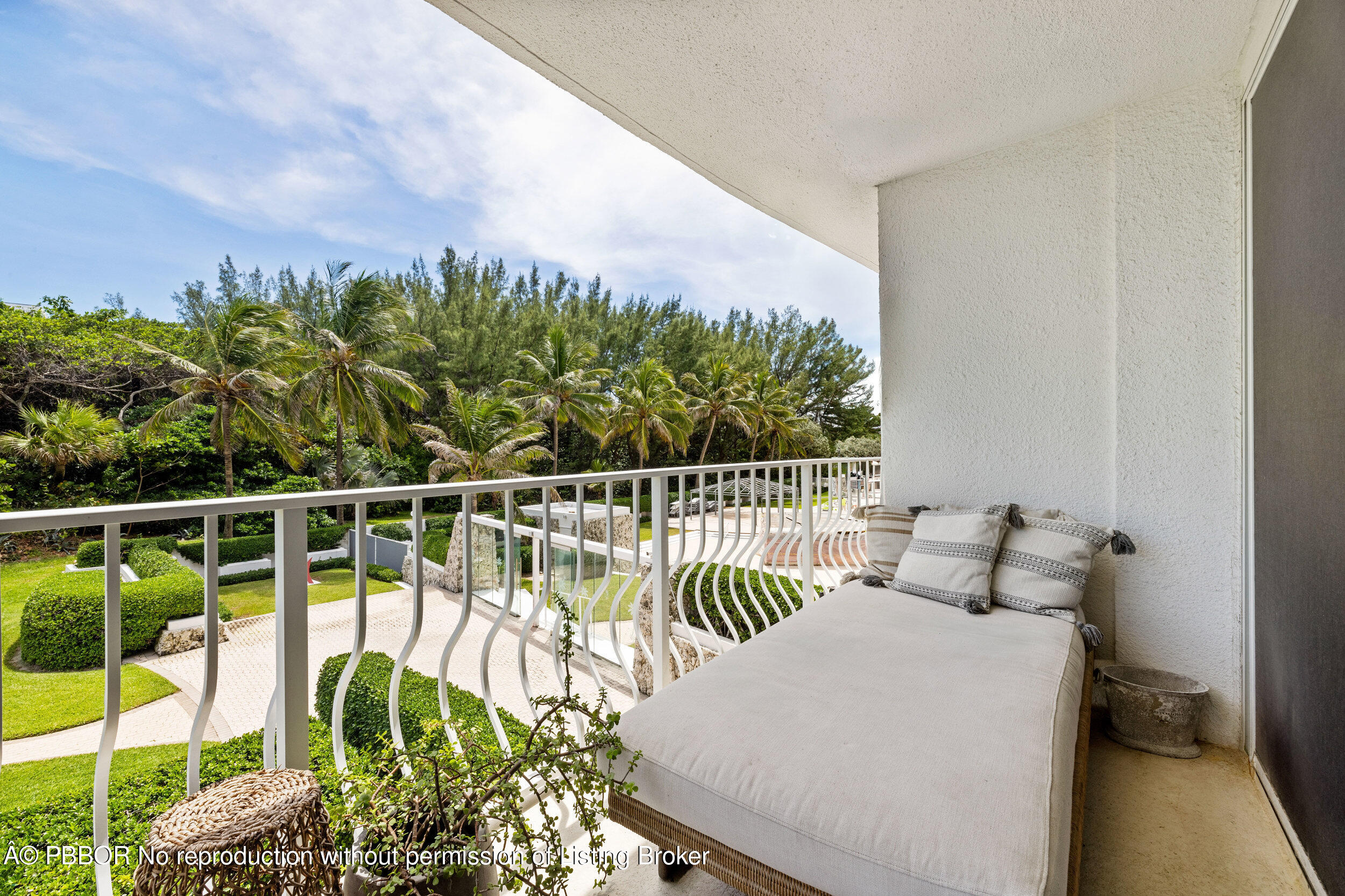 2774 S Ocean Boulevard, 205