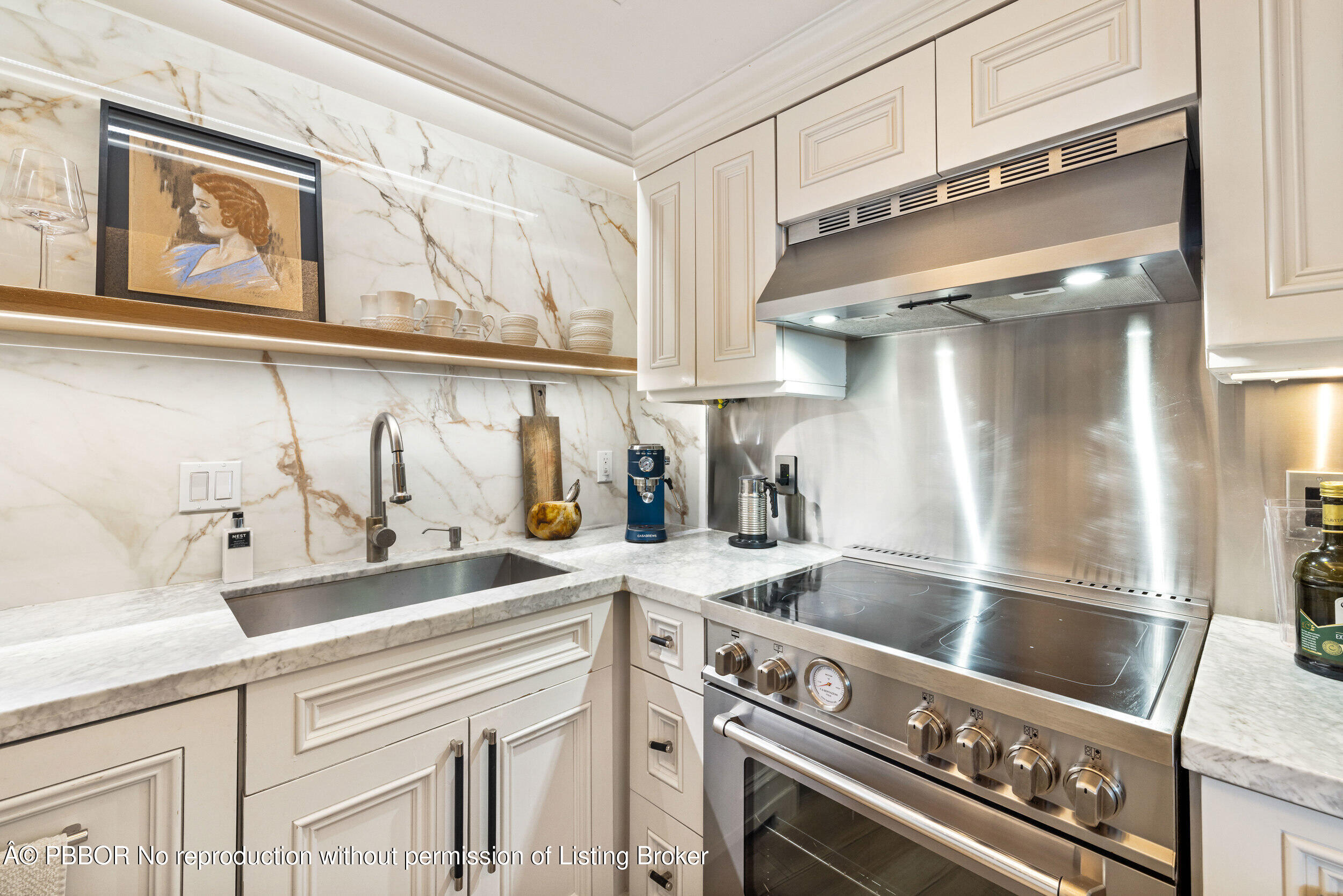 2774 S Ocean Boulevard, 205