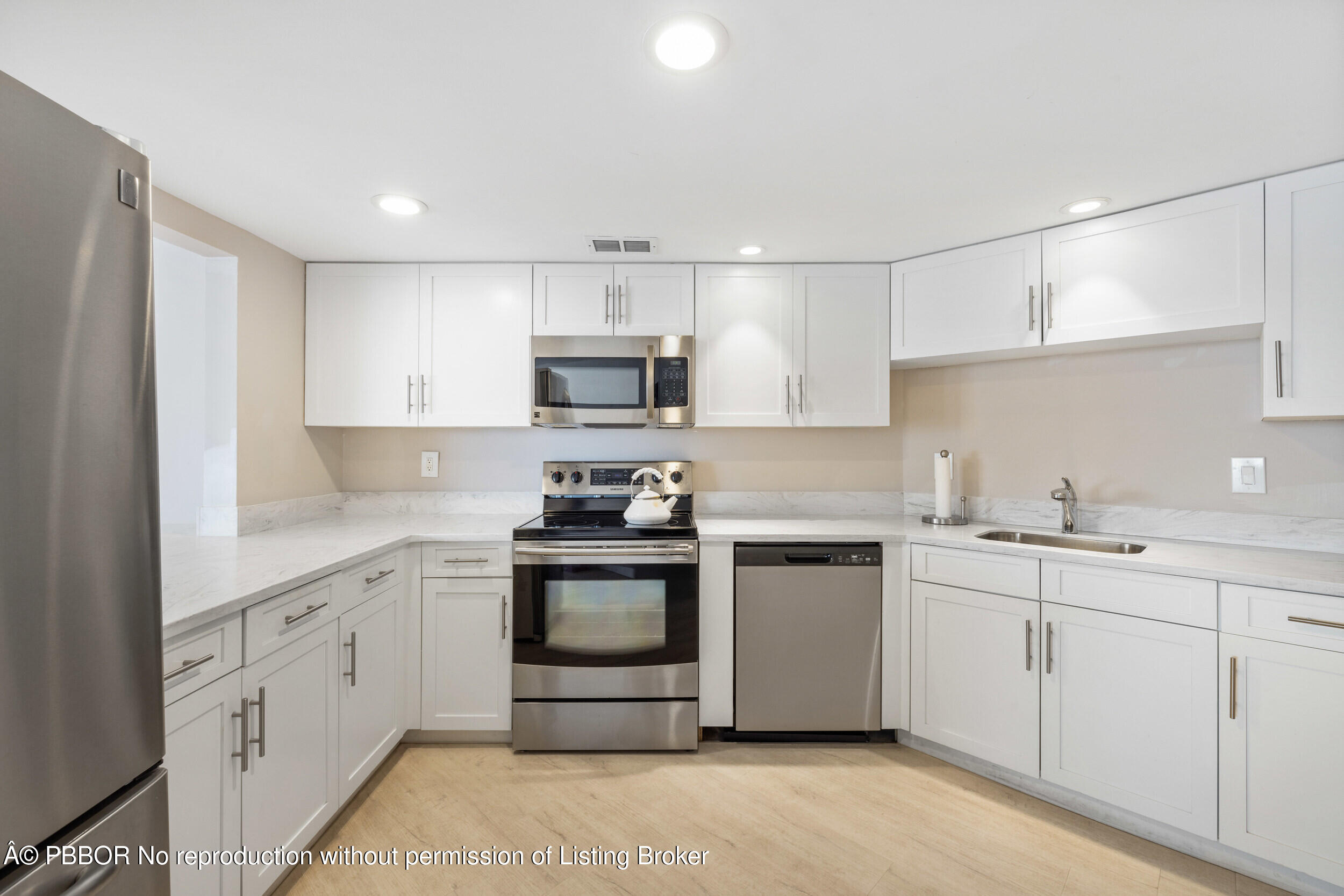 2778 S Ocean Boulevard 203S