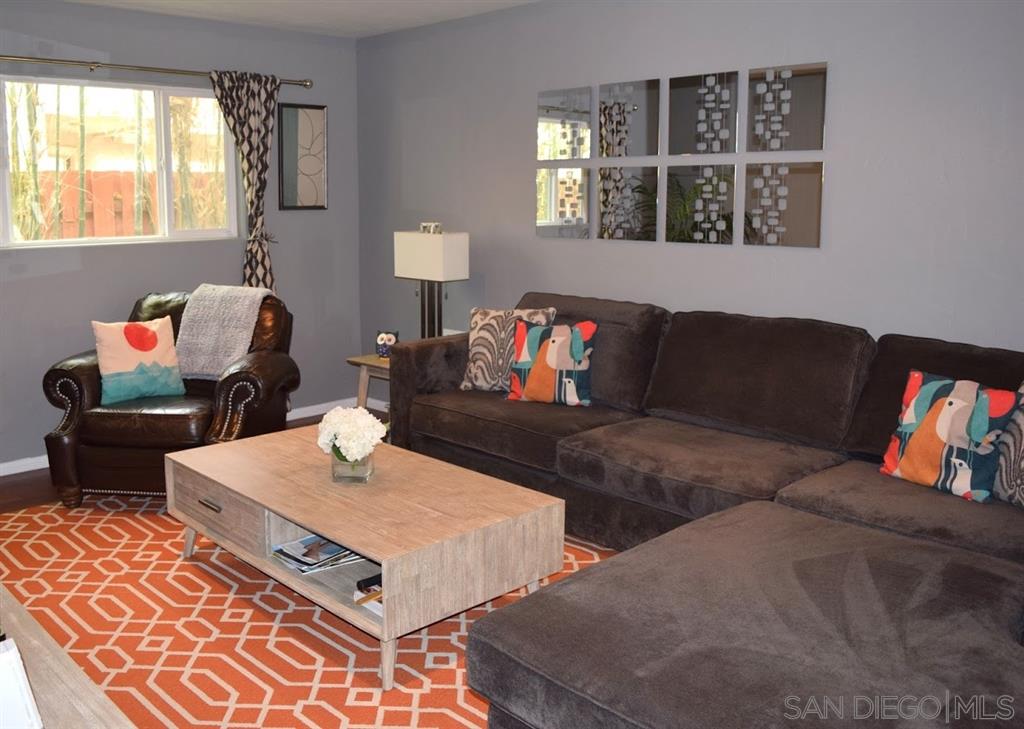 10134 Casa De Oro Blvd.