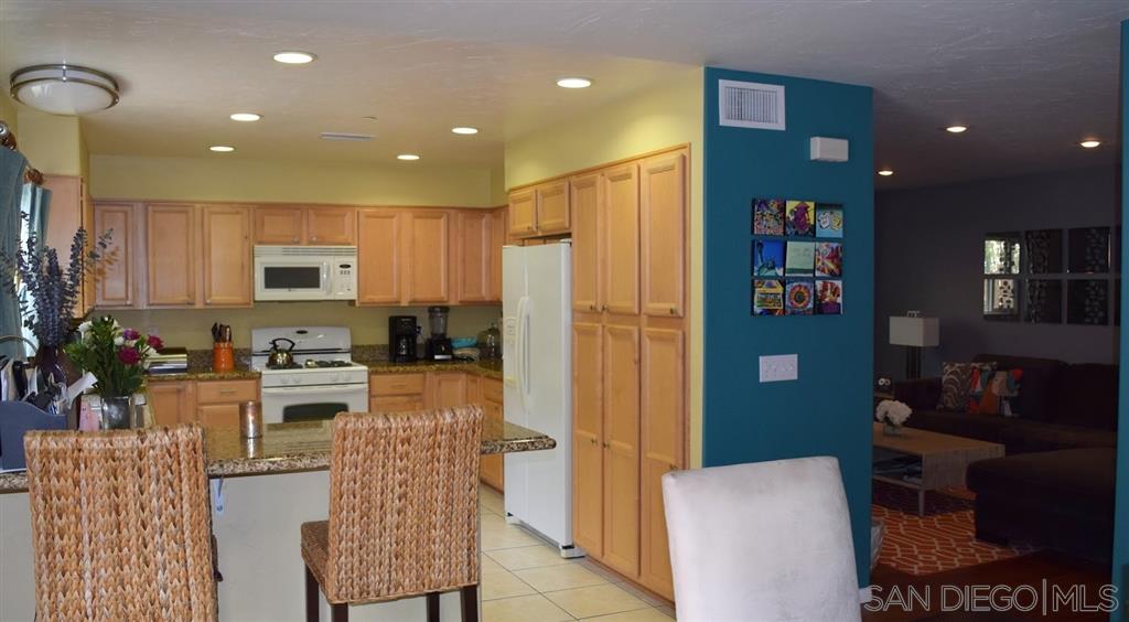 10134 Casa De Oro Blvd.
