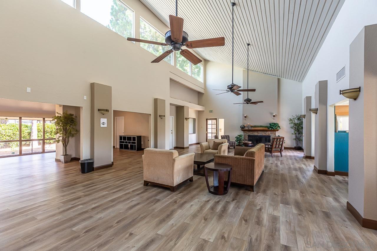 8571 Villa La Jolla Drive Unit: L