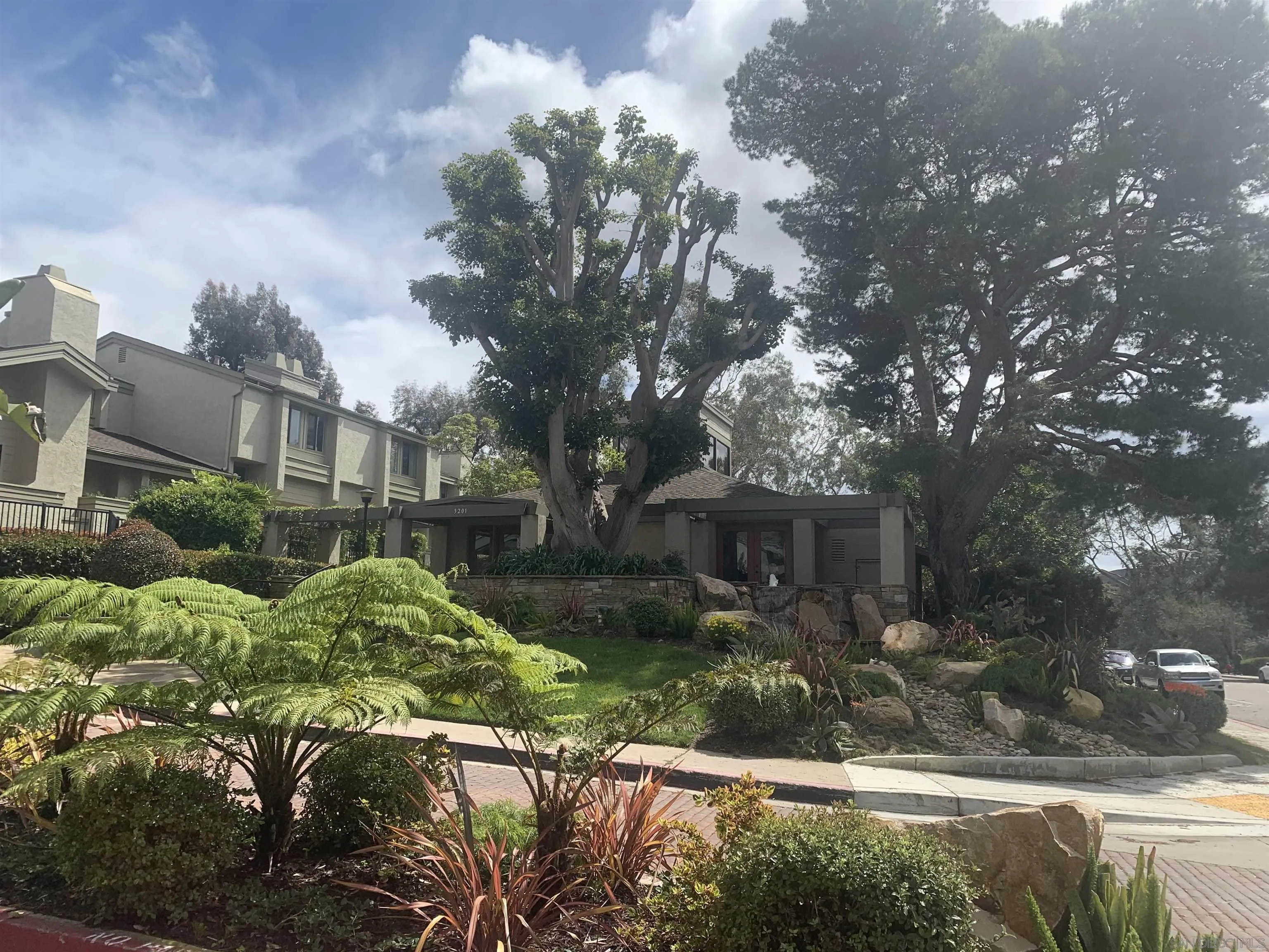 3330 Caminito Eastbluff # 145