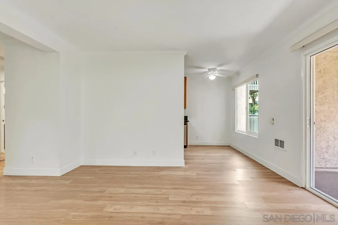 8521 Villa La Jolla Drive Unit: B