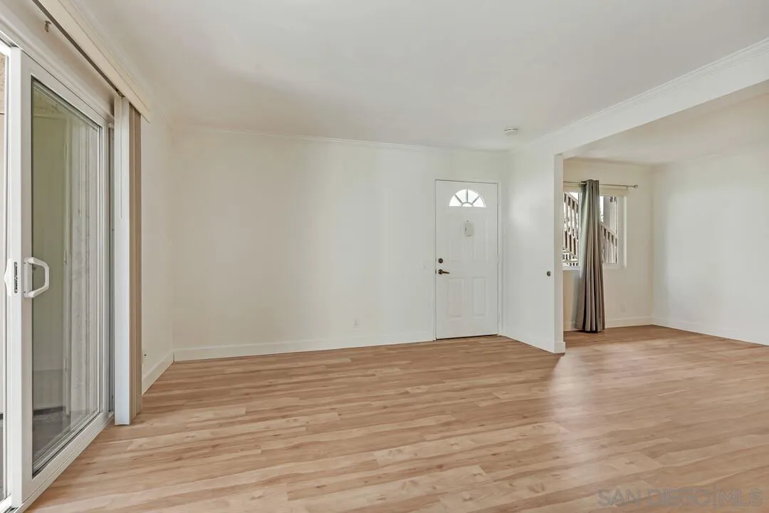 8521 Villa La Jolla Drive Unit: B