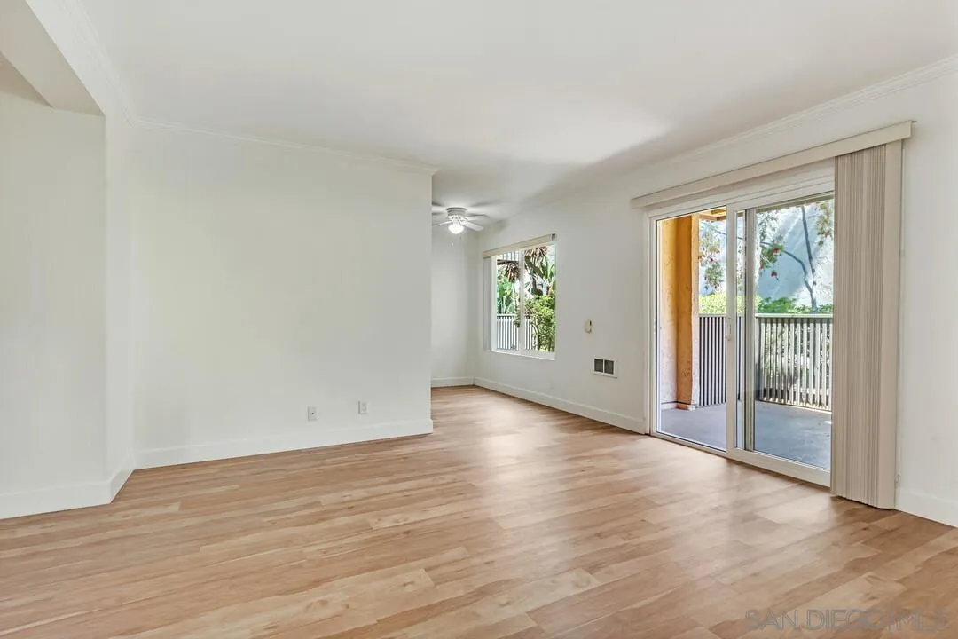 8521 Villa La Jolla Drive Unit: B