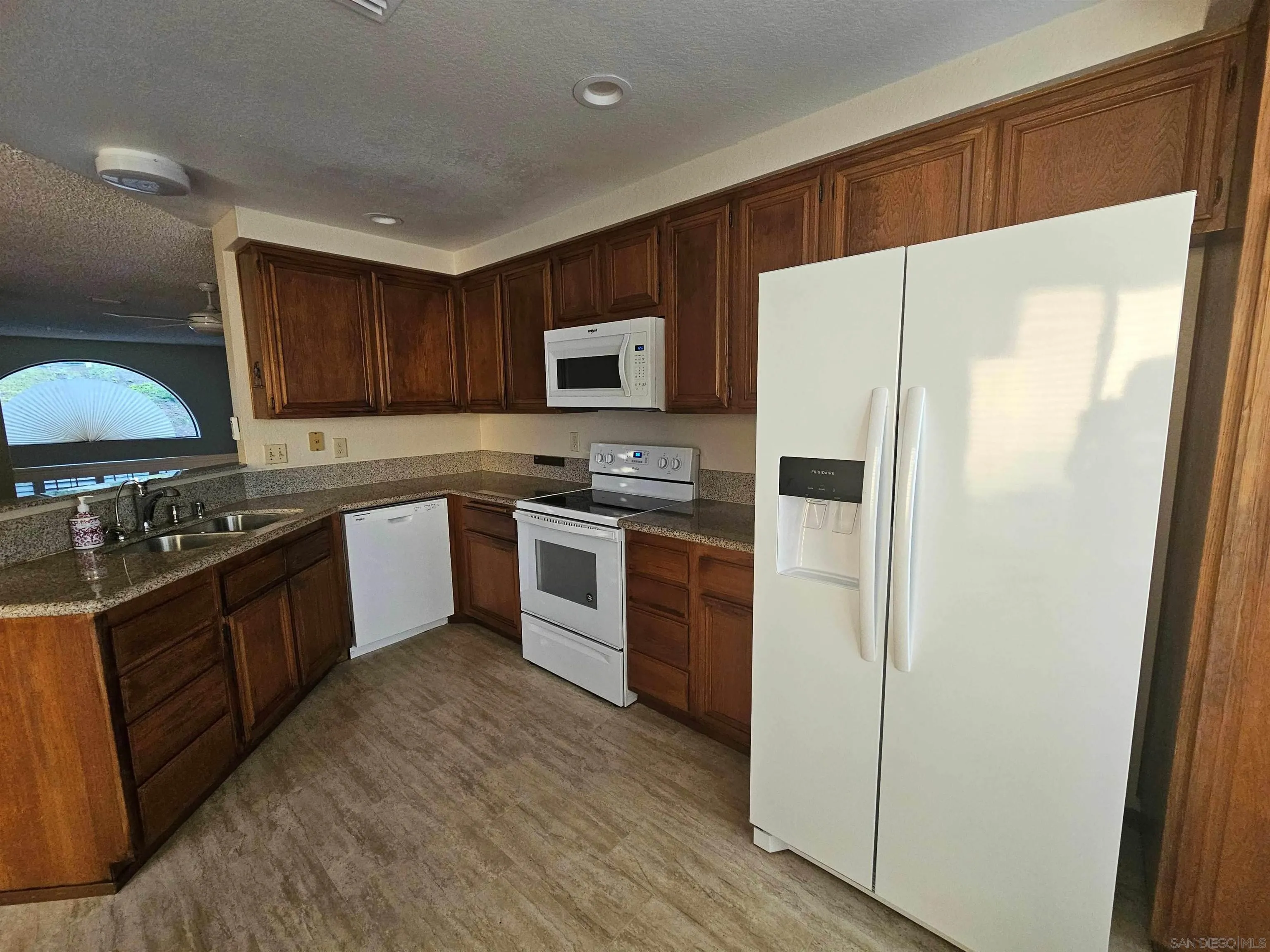 9279 Lake Murray Blvd. Unit B