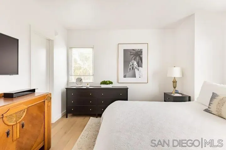 5437 Lauretta Street Unit B