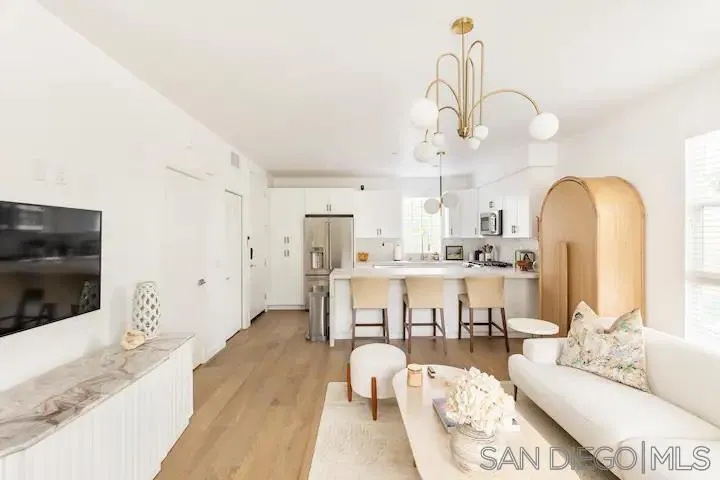 5437 Lauretta Street Unit B