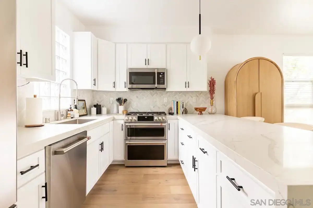 5437 Lauretta Street Unit B