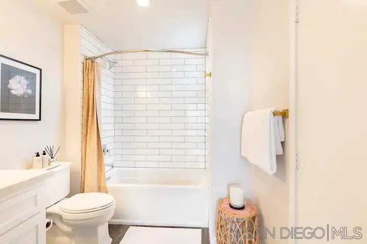 5437 Lauretta Street Unit B