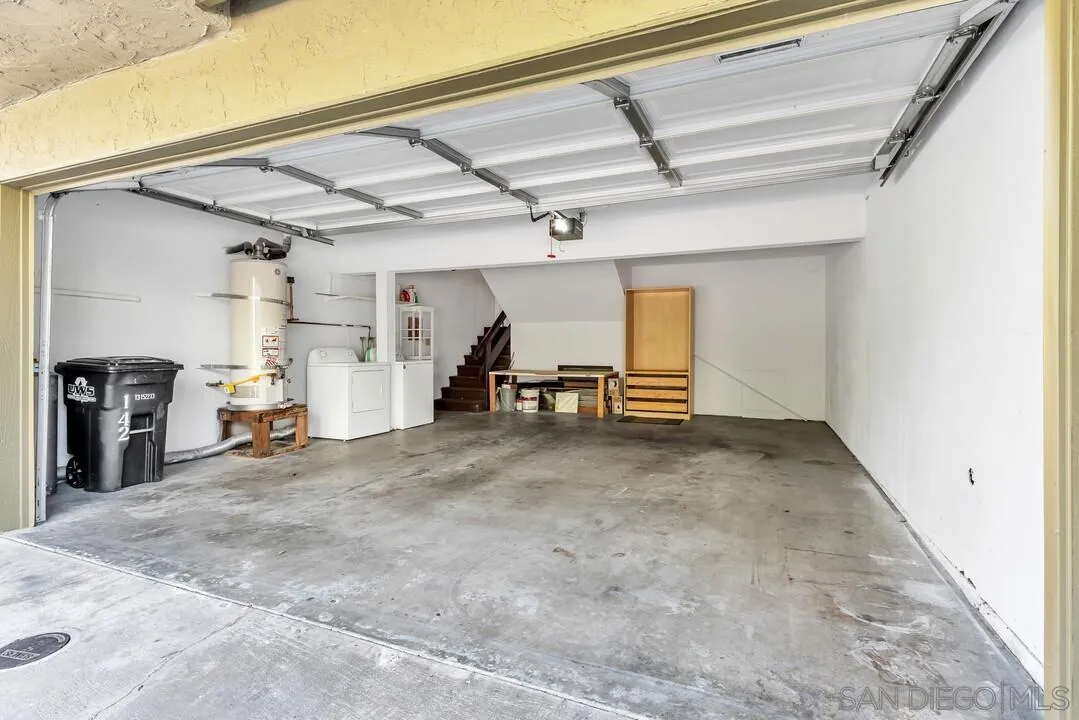3304 Caminito Eastbluff Unit 142