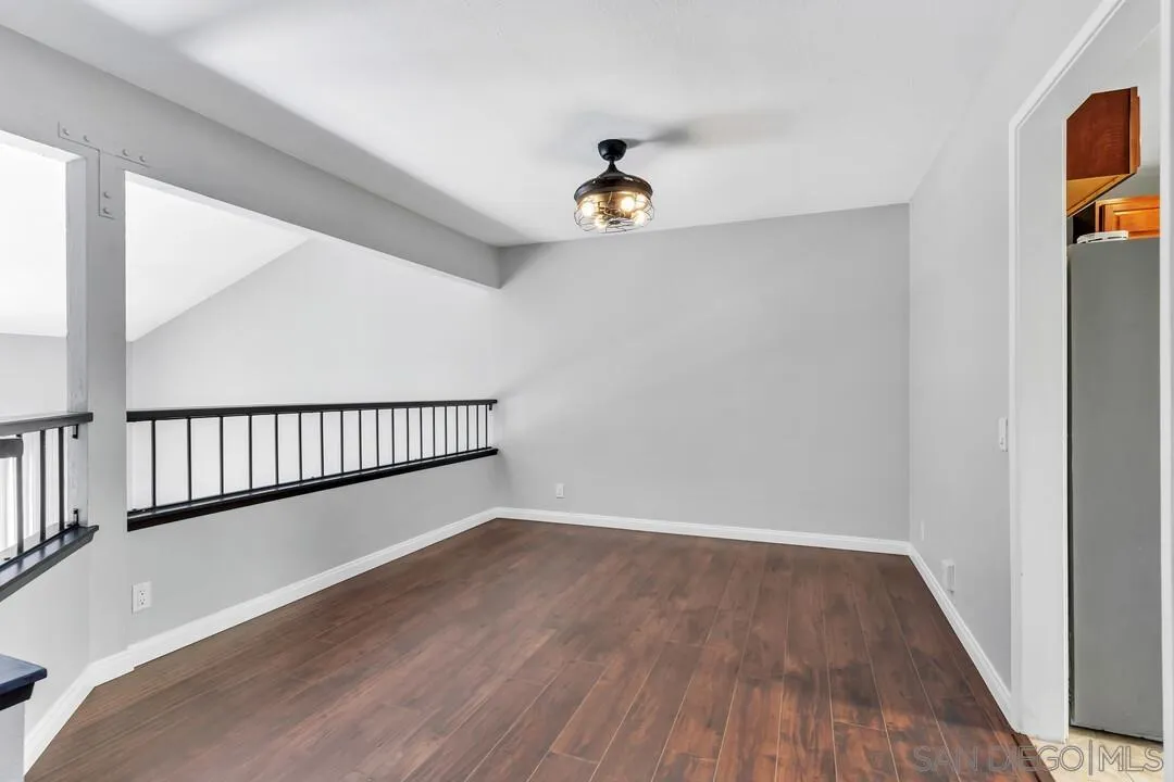 3304 Caminito Eastbluff Unit 142