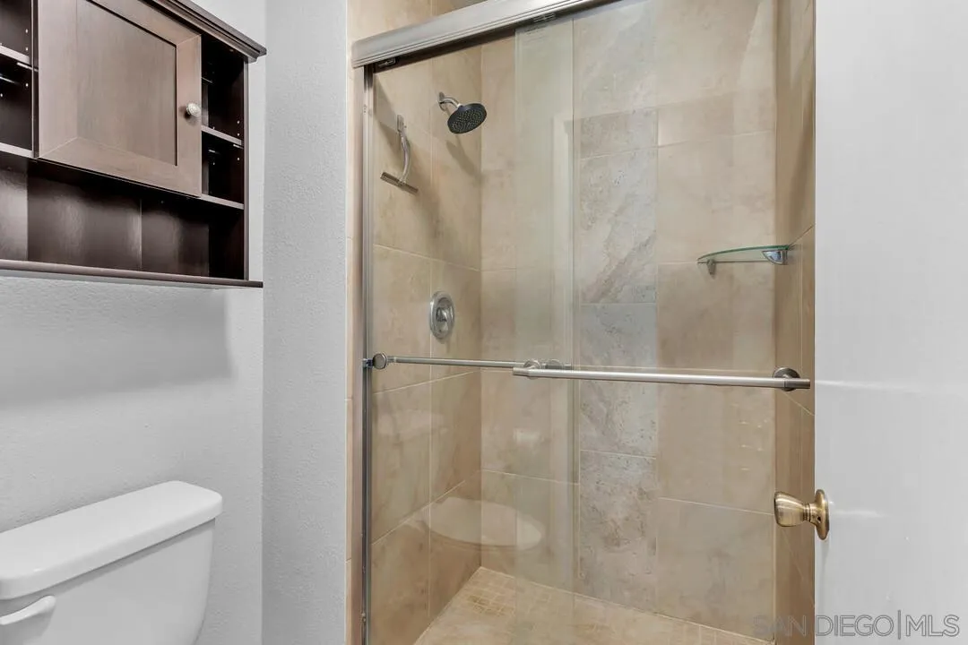 3304 Caminito Eastbluff Unit 142