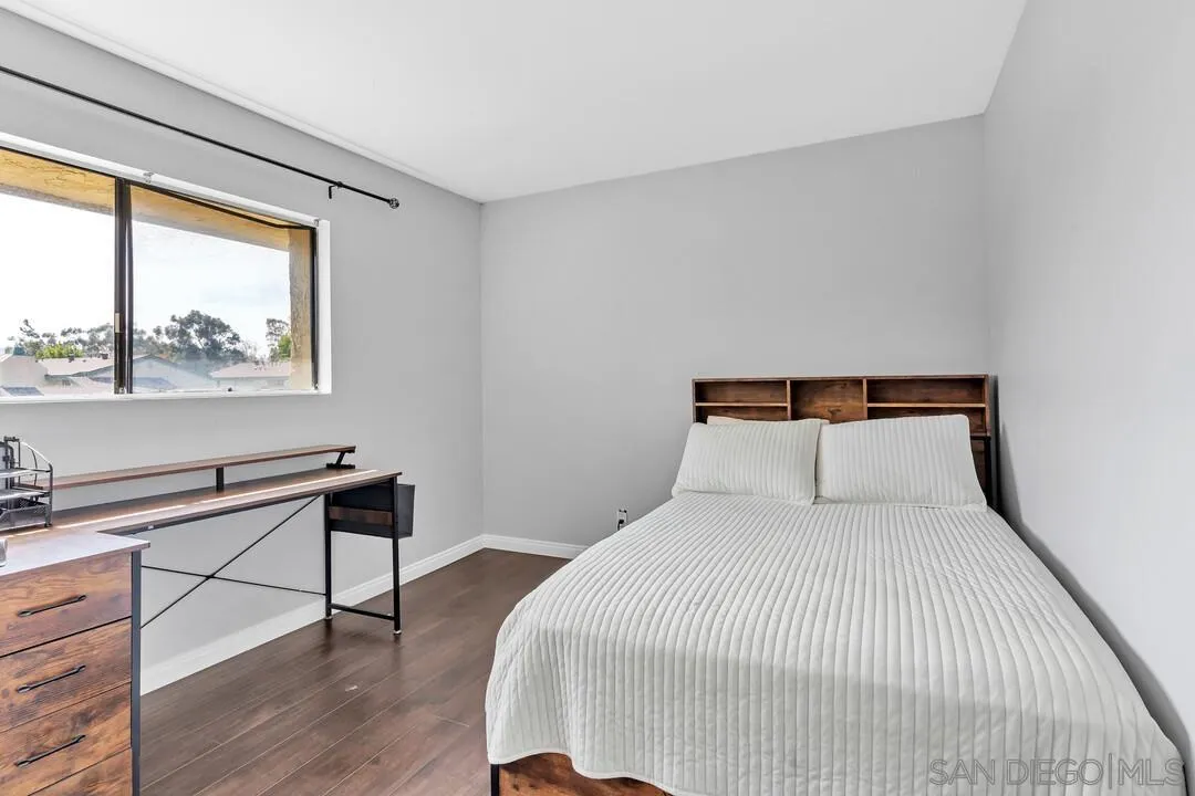 3304 Caminito Eastbluff Unit 142