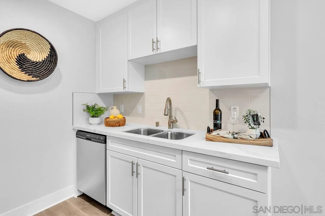 8644 Via Mallorca Unit F