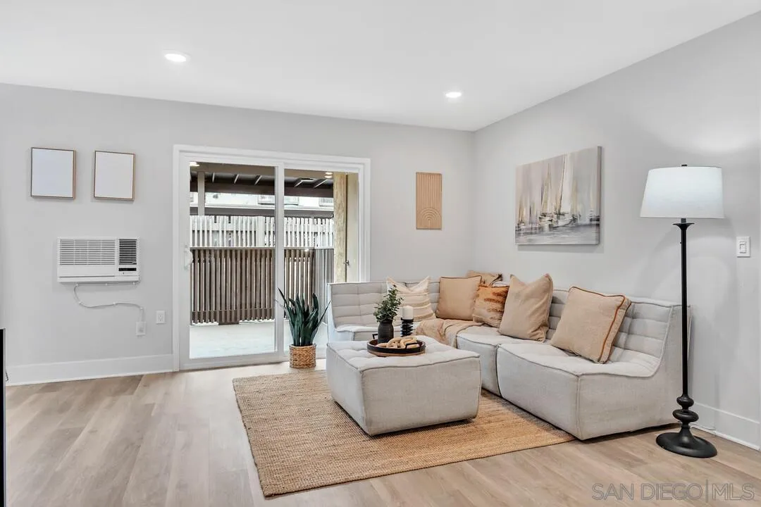 8644 Via Mallorca Unit F