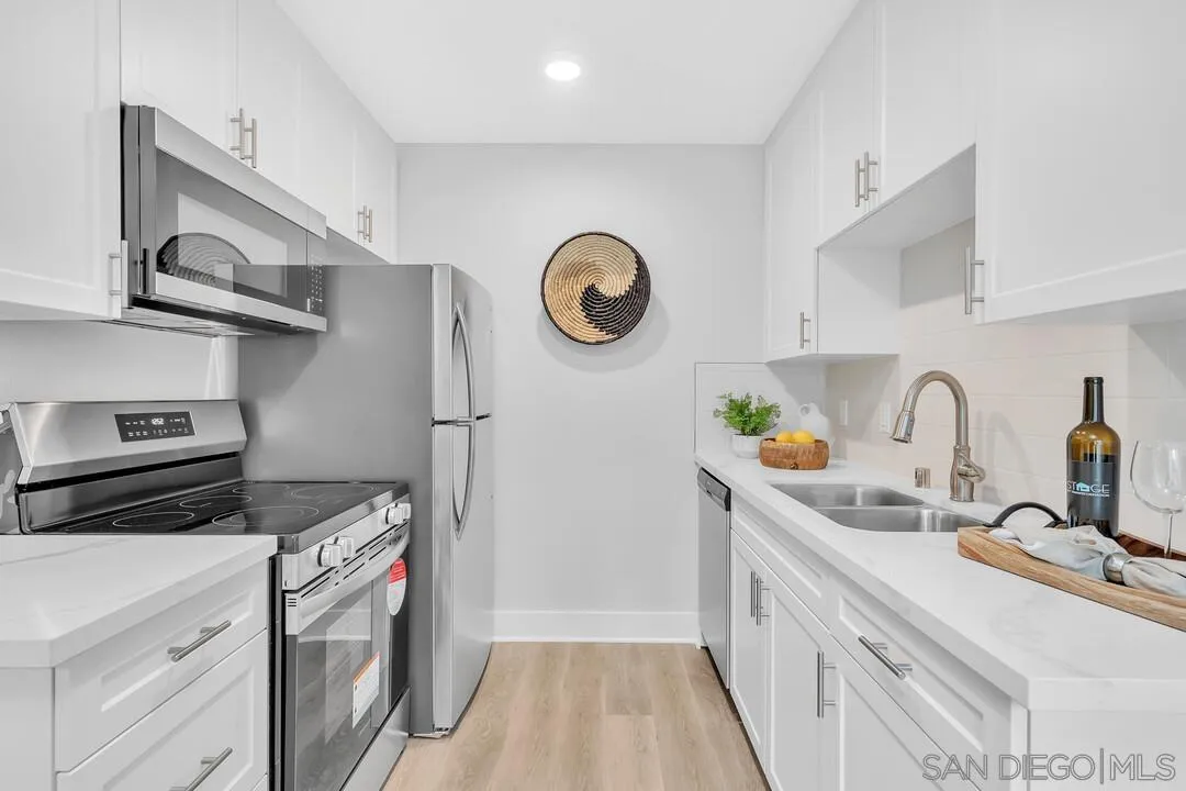 8644 Via Mallorca Unit F