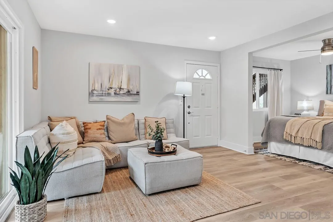 8644 Via Mallorca Unit F