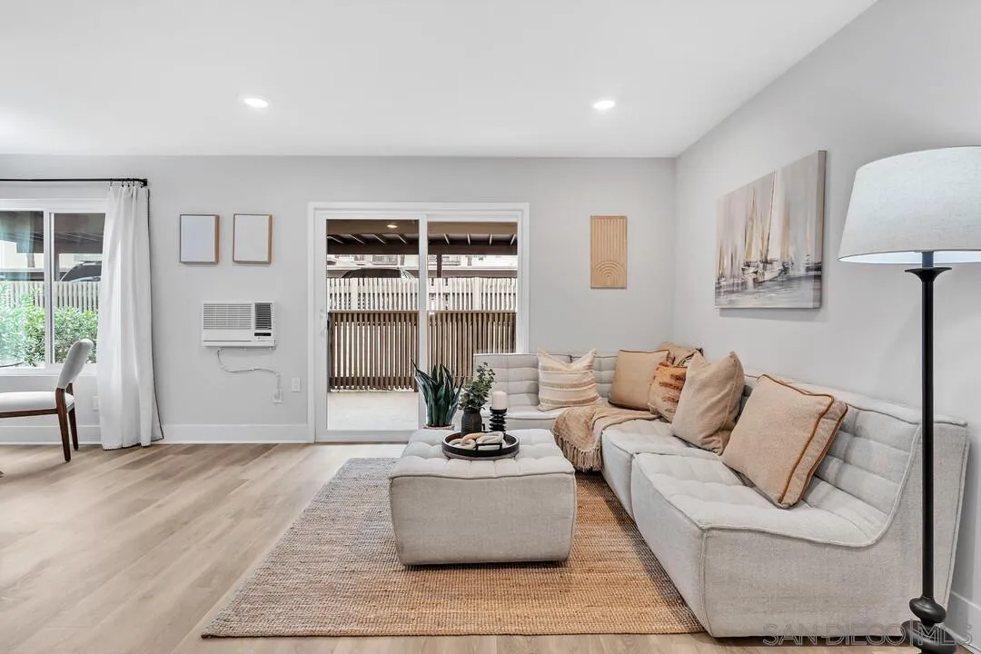 8644 Via Mallorca Unit F