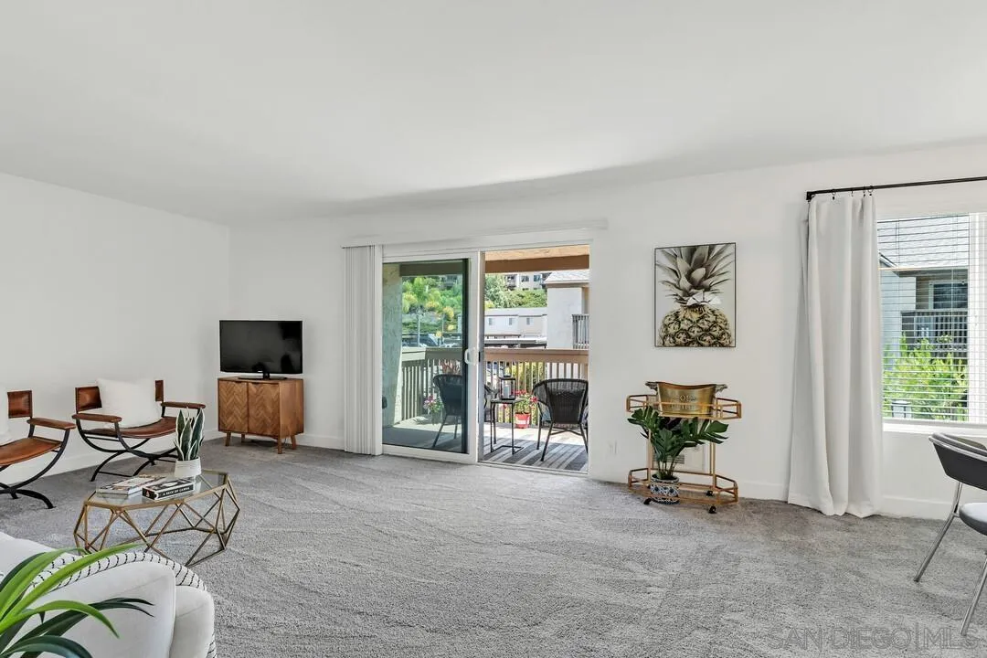 8515 Villa La Jolla Drive Unit: C