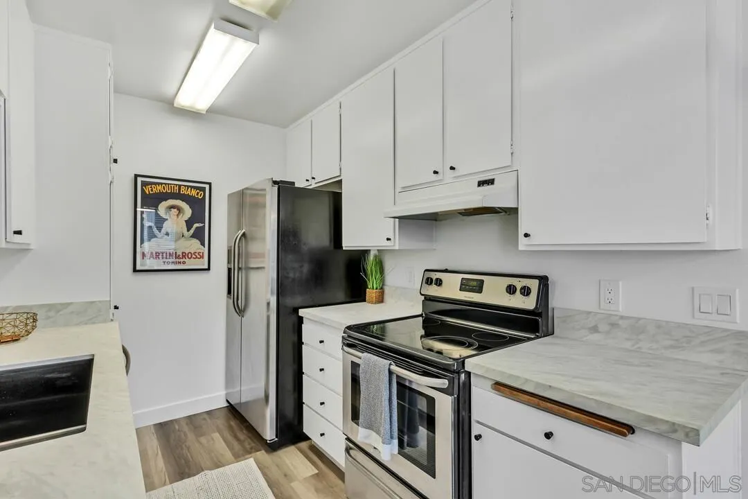 8515 Villa La Jolla Drive Unit: C