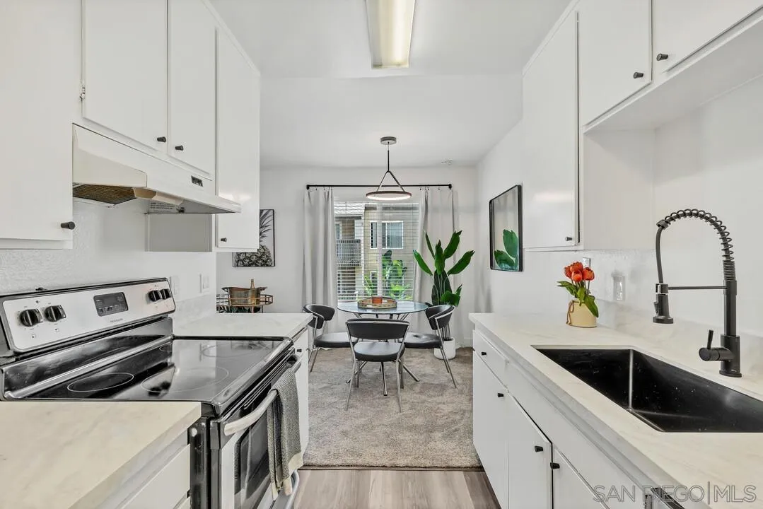 8515 Villa La Jolla Drive Unit: C