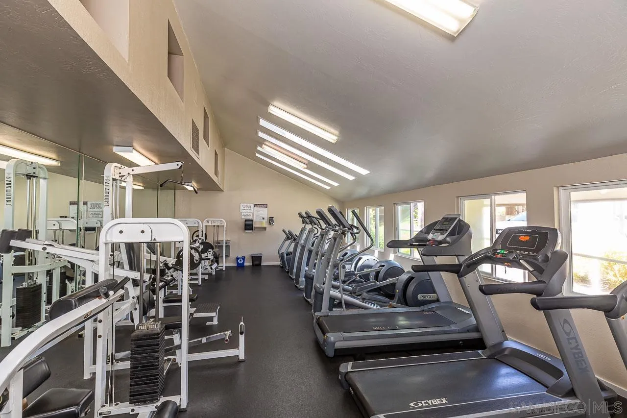 8515 Villa La Jolla Drive Unit: C