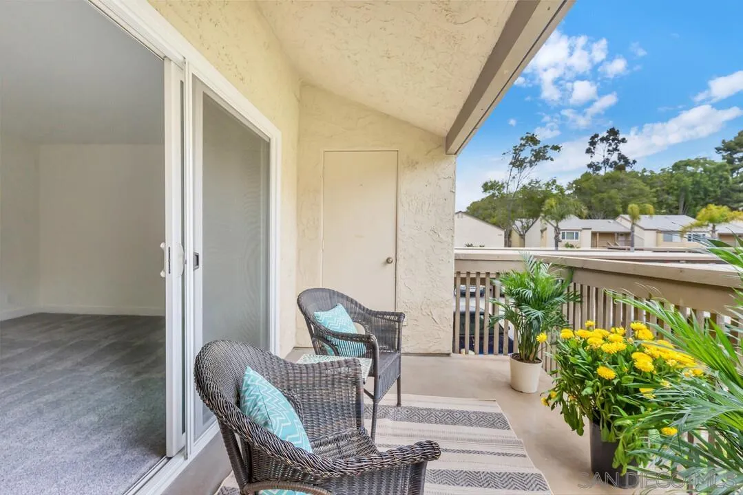 8515 Villa La Jolla Drive Unit: C