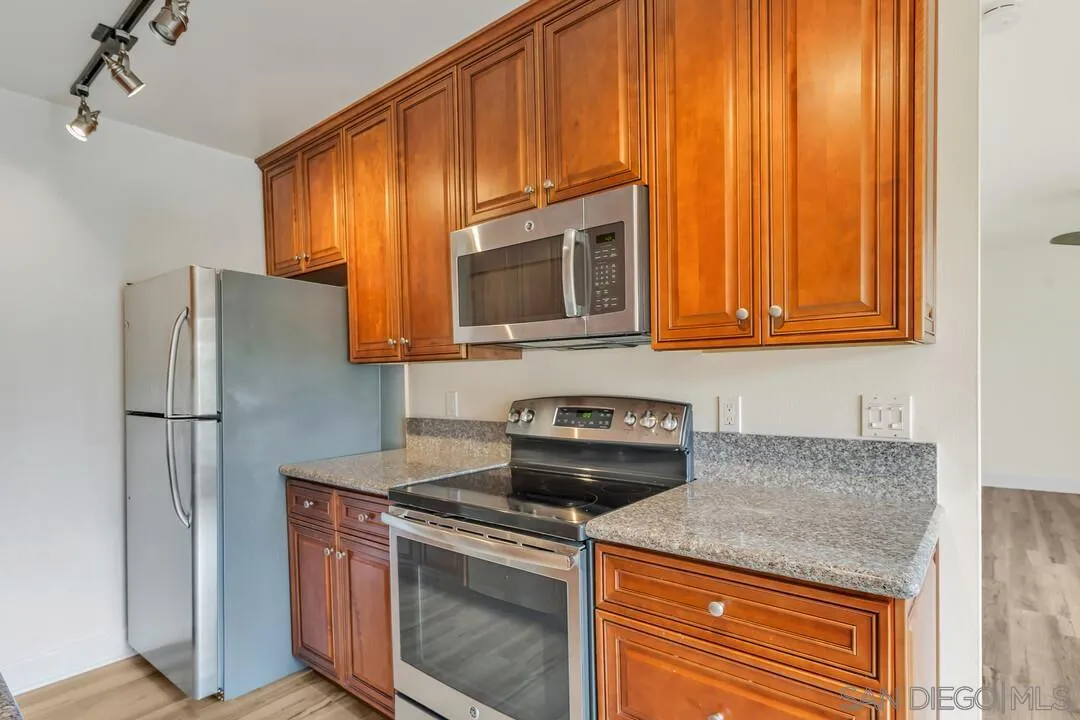 8640 Via Mallorca Unit E