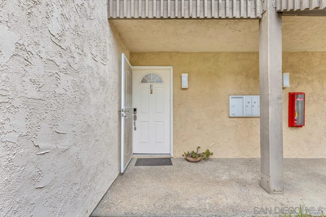 8640 Via Mallorca Unit E