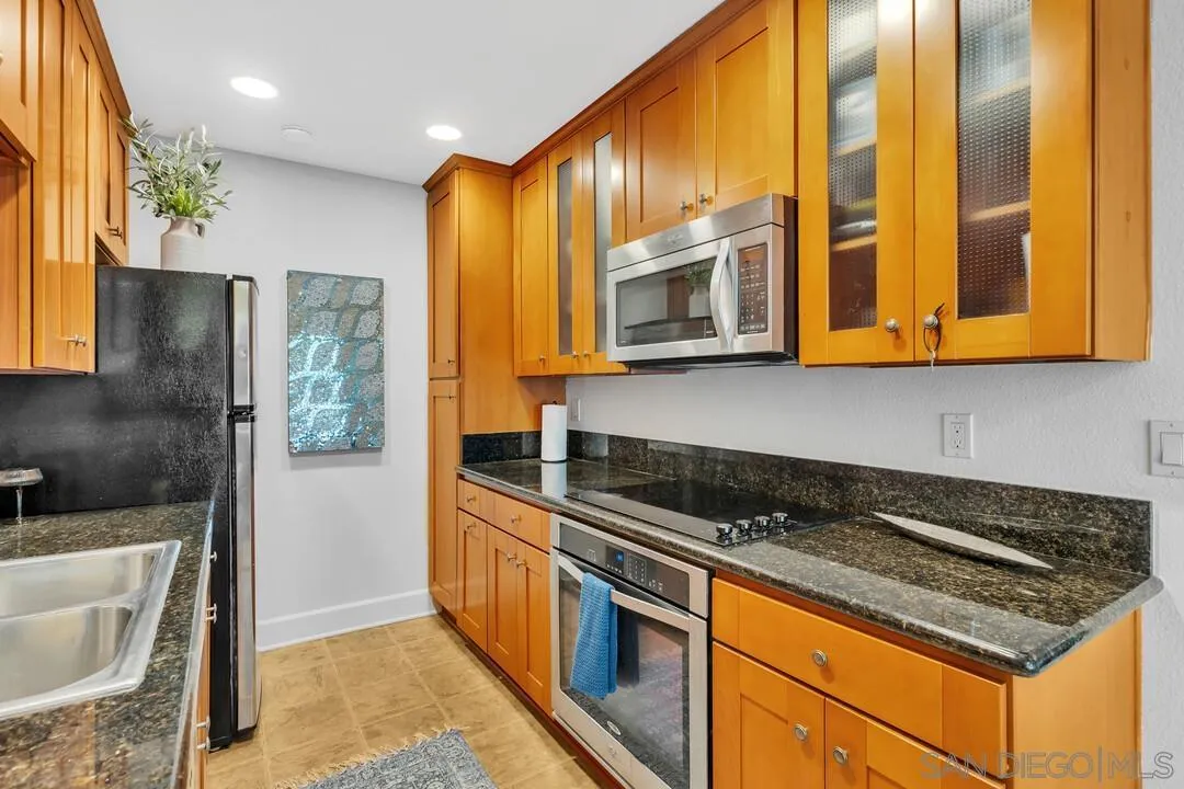 3116 Via Alicante Unit G