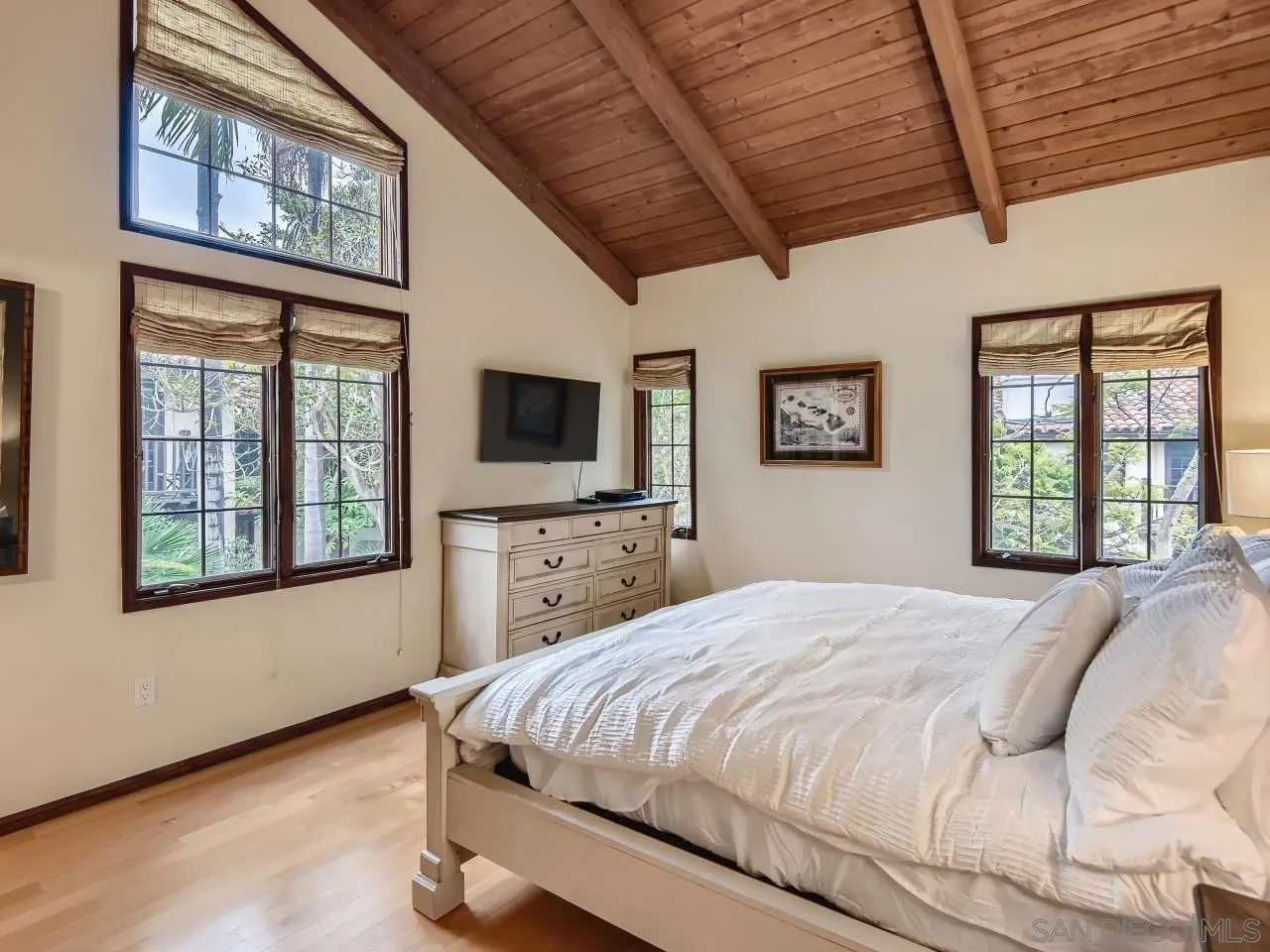 8694 Villa La Jolla Drive Unit: 1