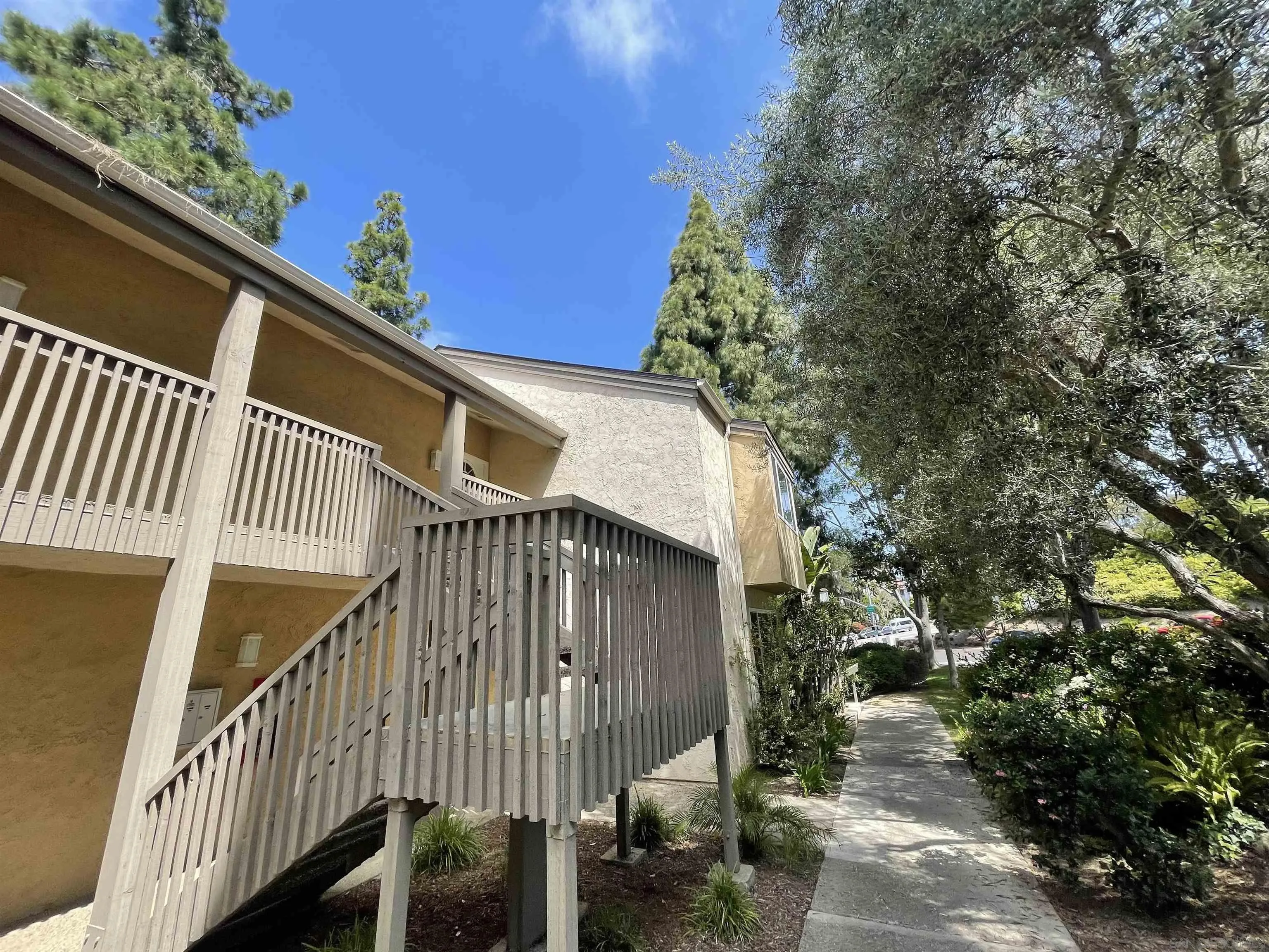 8571 Villa La Jolla Drive Unit: L