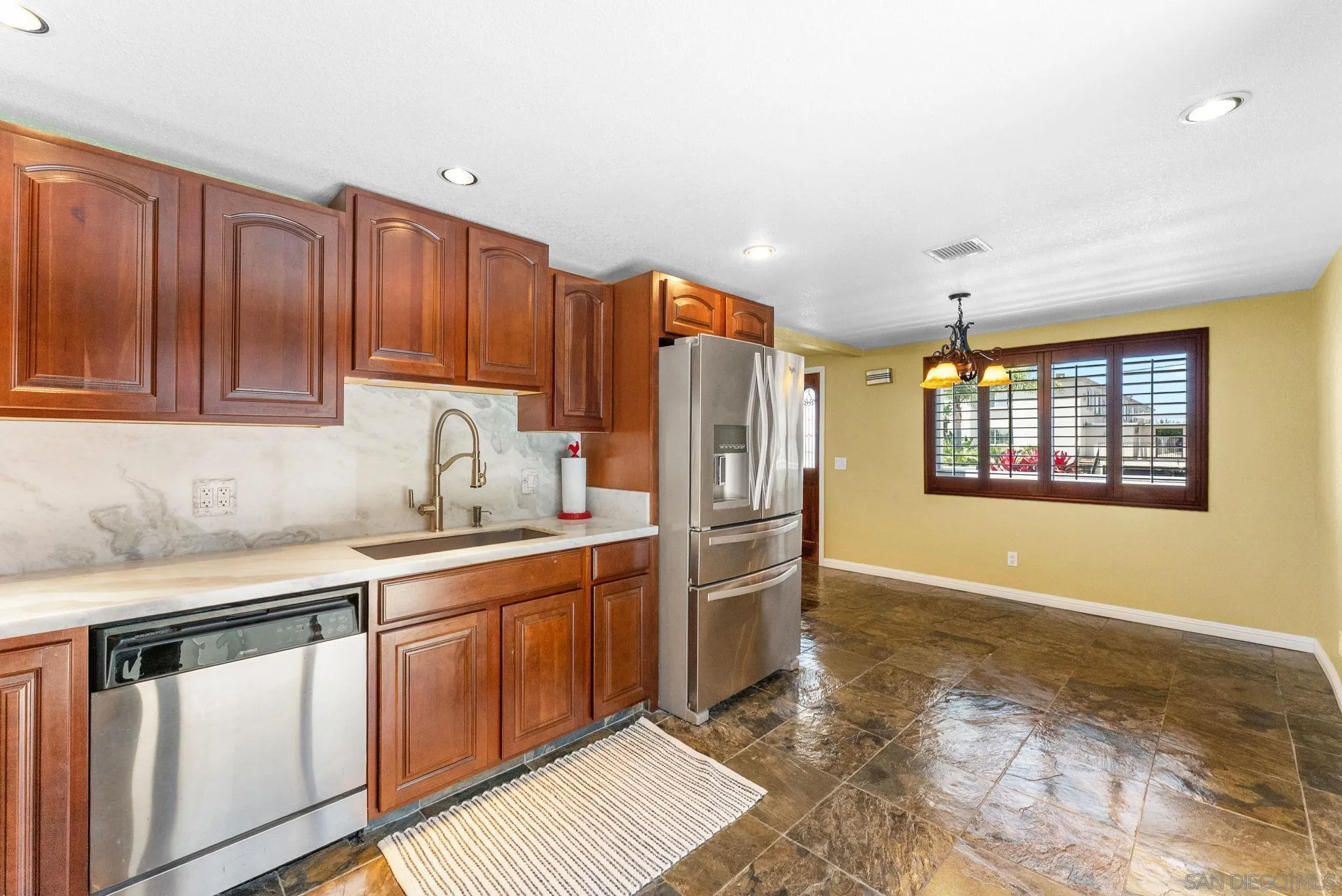 246 E 26th Street