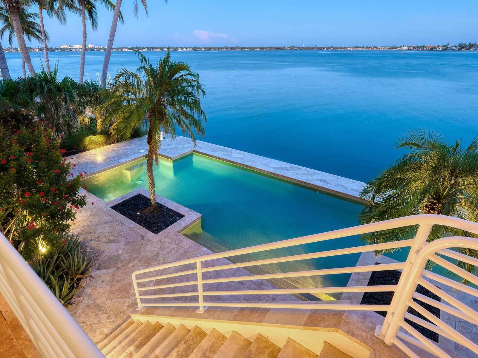 661 MOURNING DOVE DR