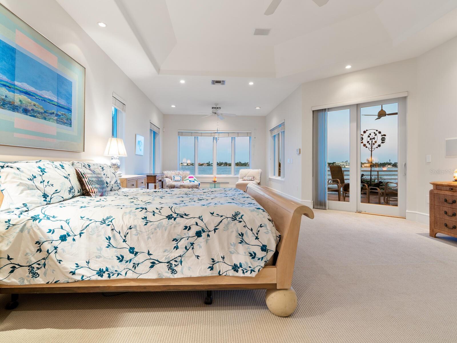 661 MOURNING DOVE DR