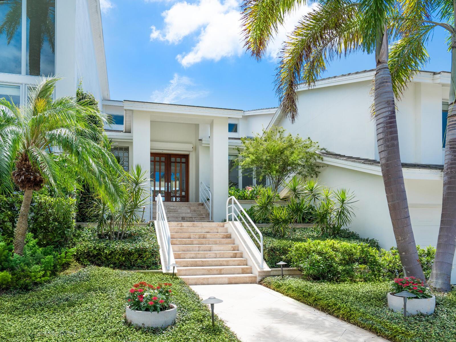 661 MOURNING DOVE DR