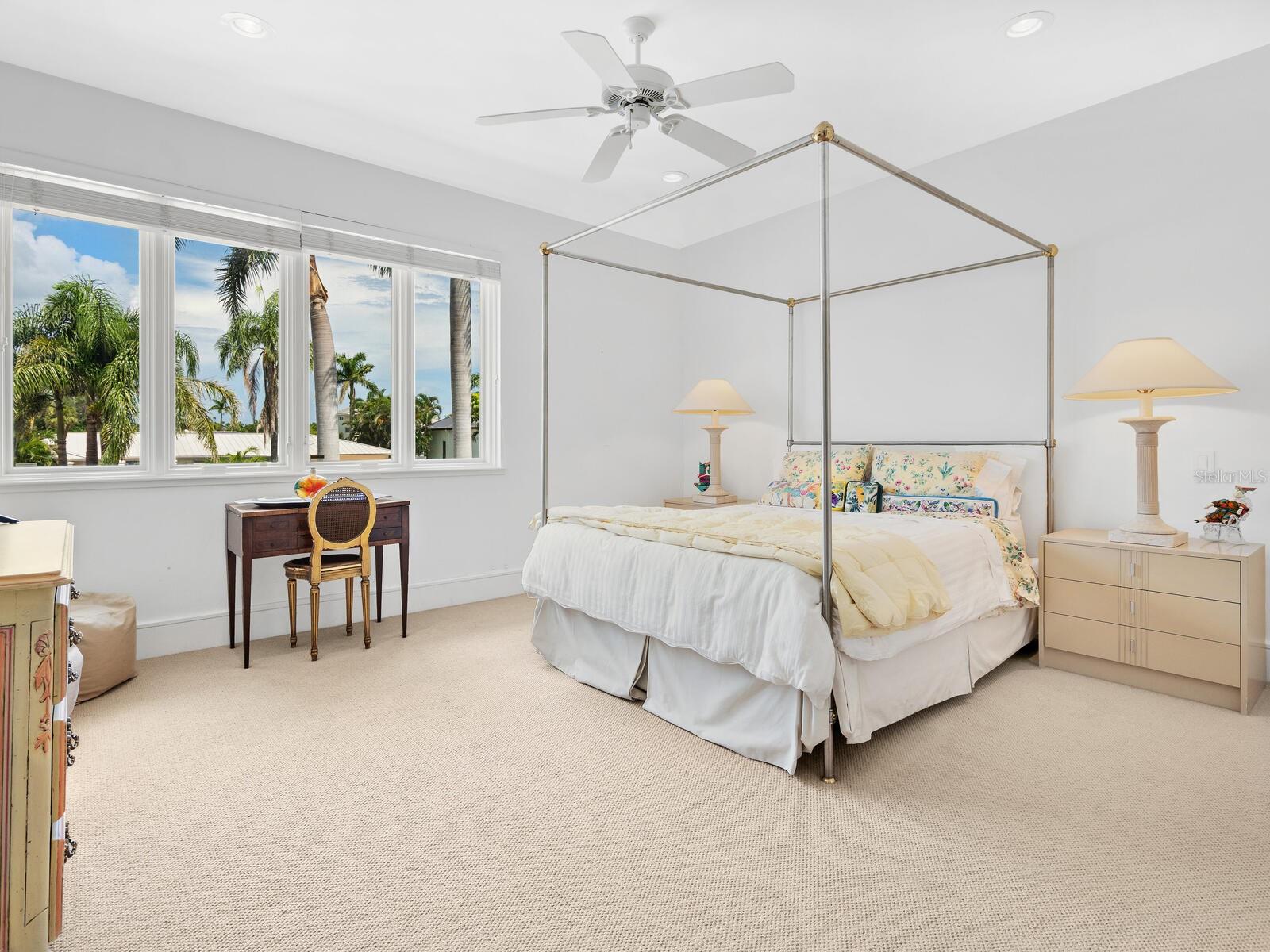 661 MOURNING DOVE DR