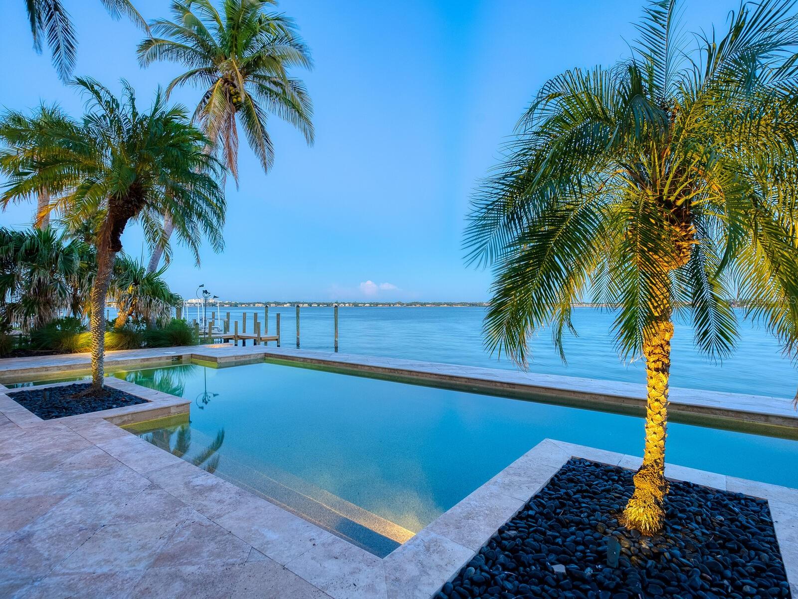 661 MOURNING DOVE DR