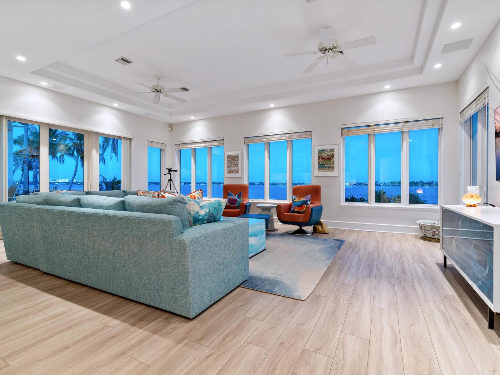 661 MOURNING DOVE DR