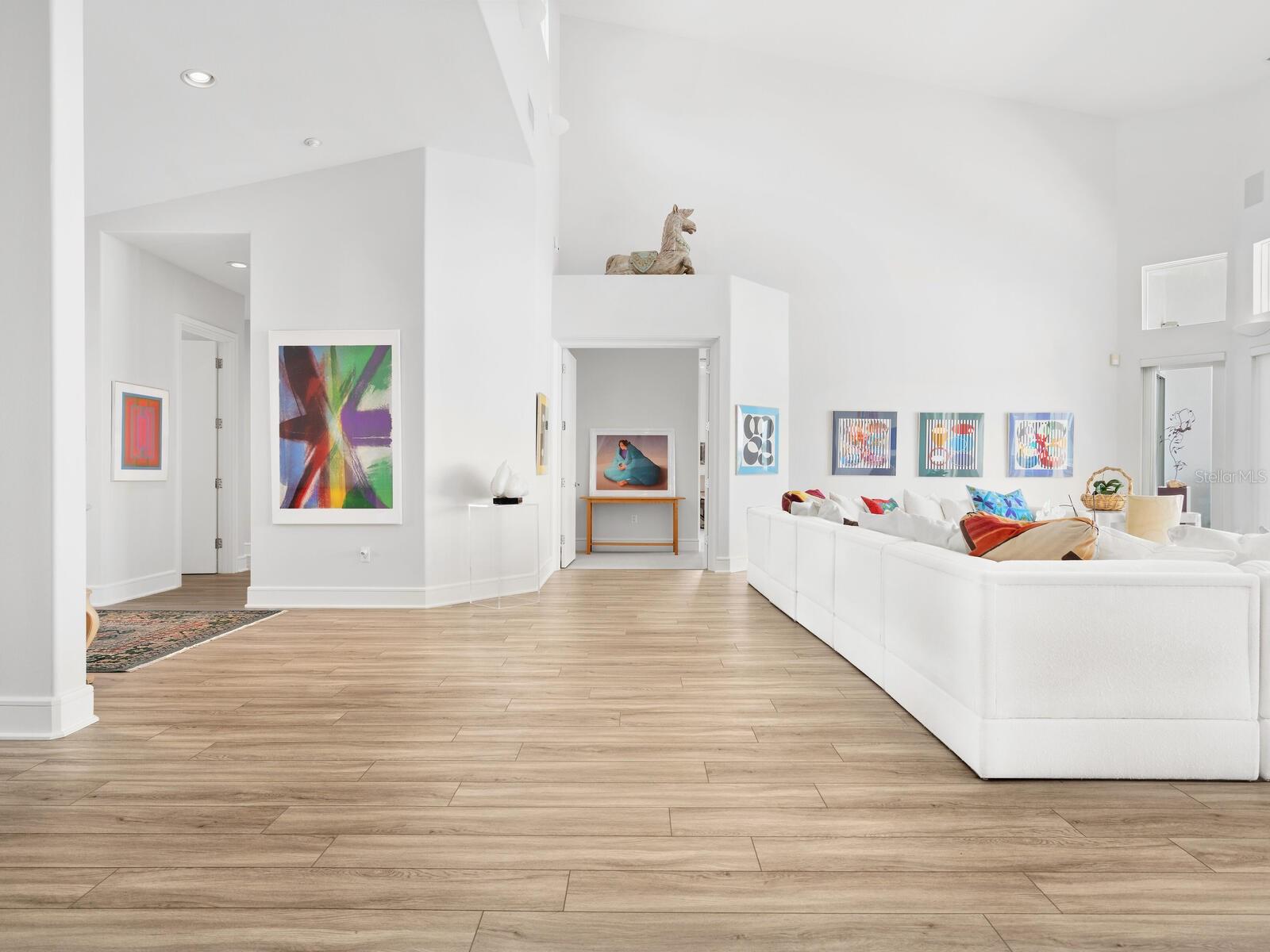 661 MOURNING DOVE DR