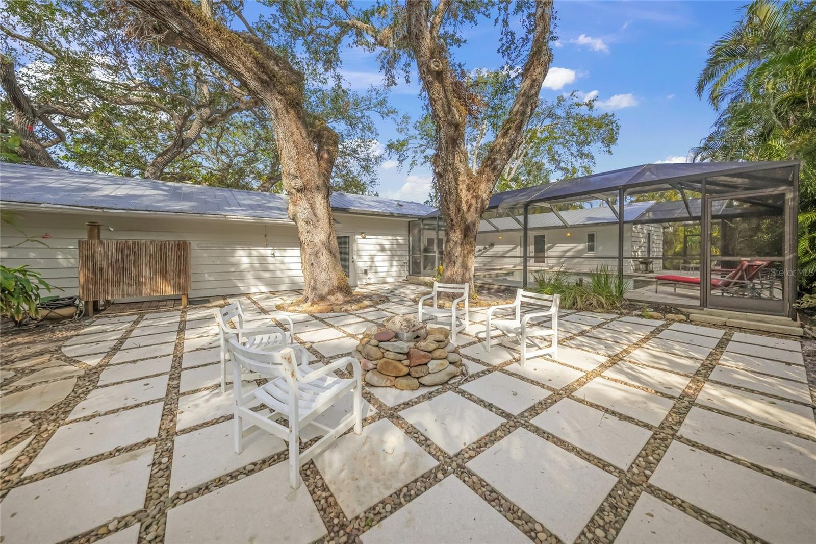 3331 OLD OAK DR