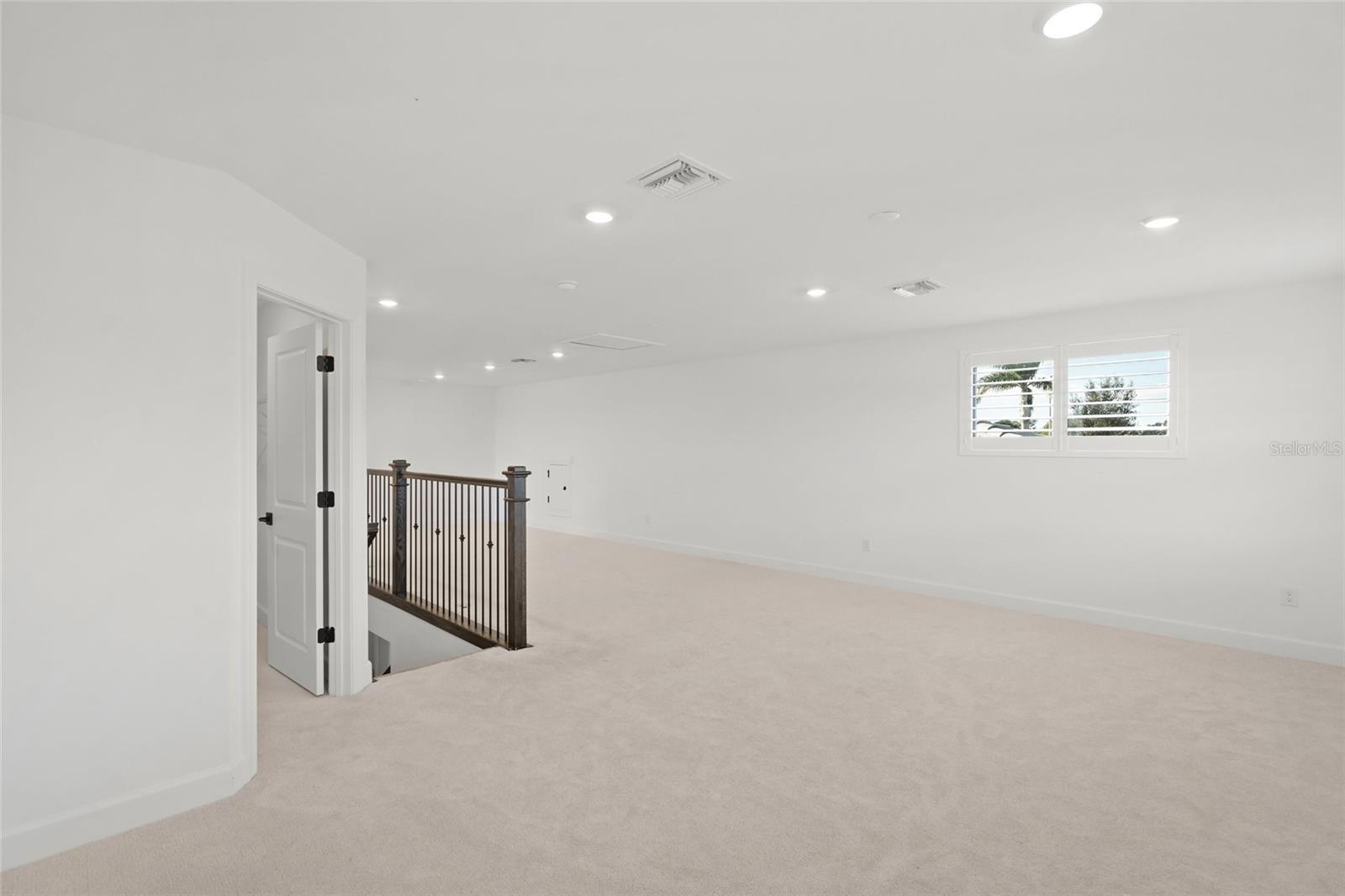 7765 GRANDE SHORES DR