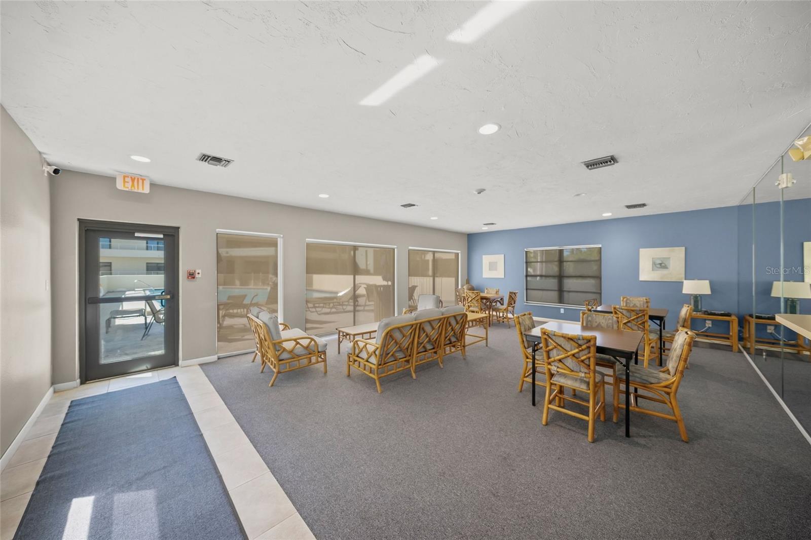 5750 MIDNIGHT PASS RD #704E